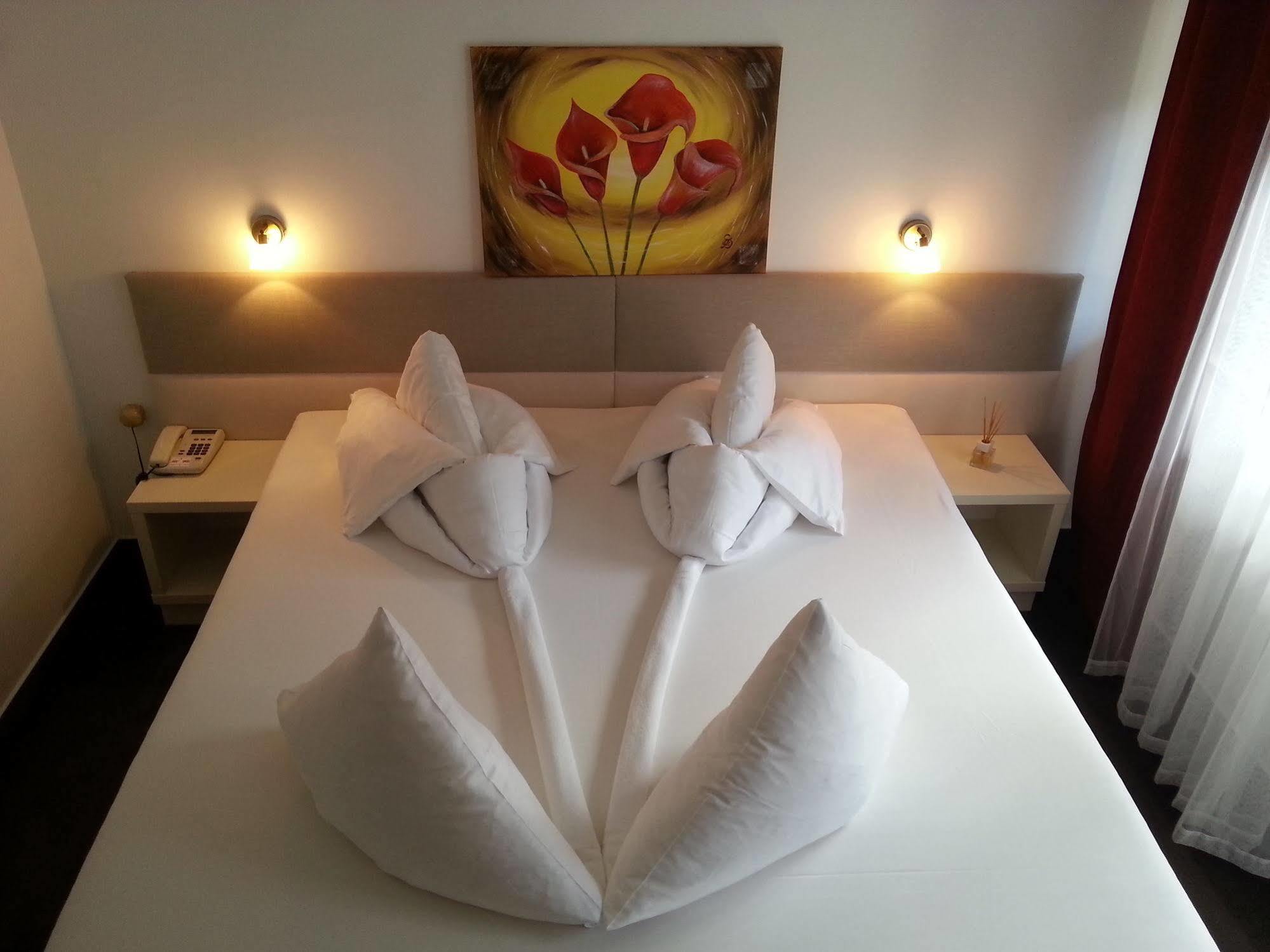 Hotel Schoenblick Naturns Ngoại thất bức ảnh